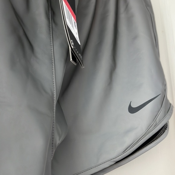 Nike running shorts - Picture 4 of 6